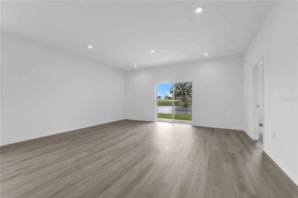 Photo of 1112 BANFF DRIVE NE