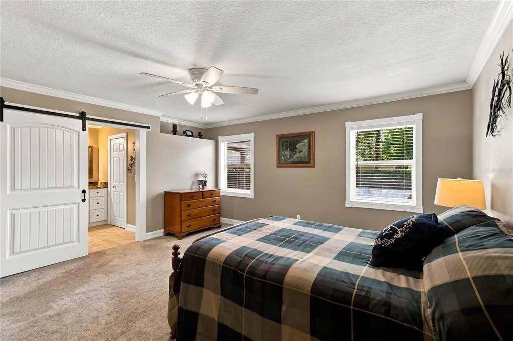 Photo of 1044 FOREST CIRCLE