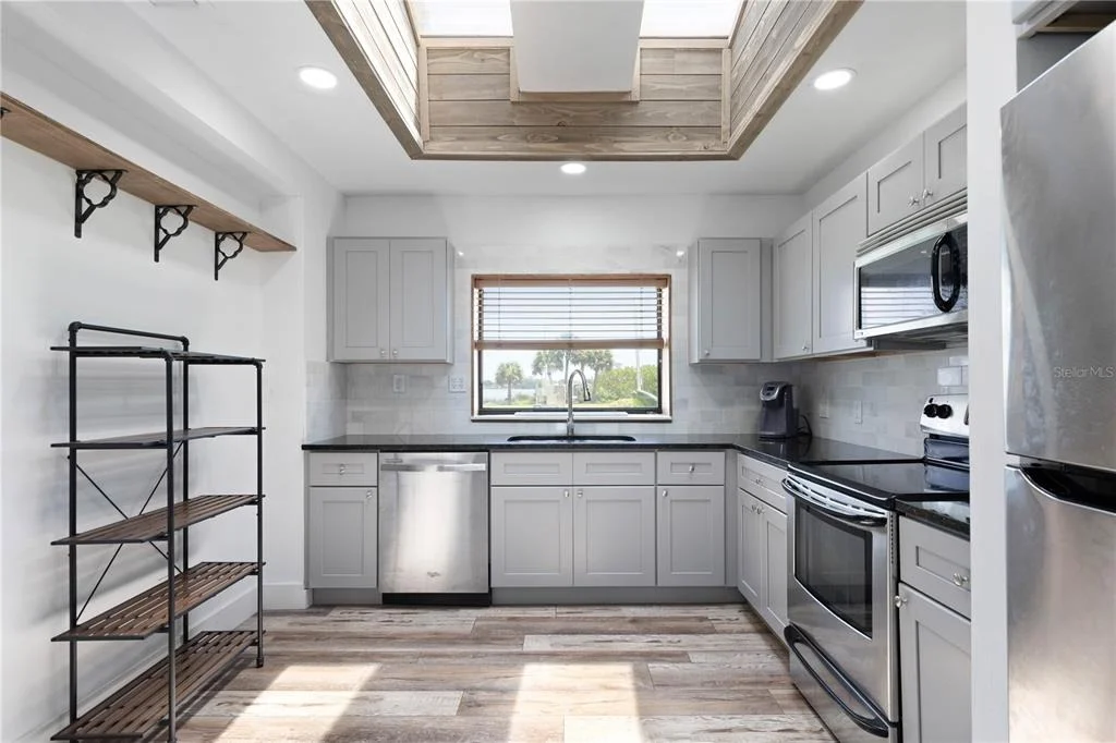 Photo of 504 RIVERSIDE DRIVE