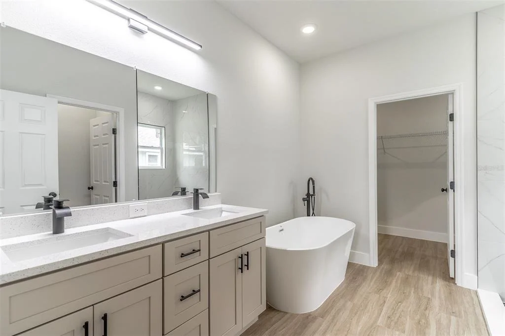 Photo of 983 PACE DRIVE NW