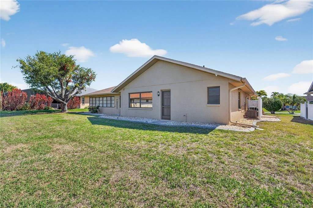 Photo of 5852 LINCOLN ROAD