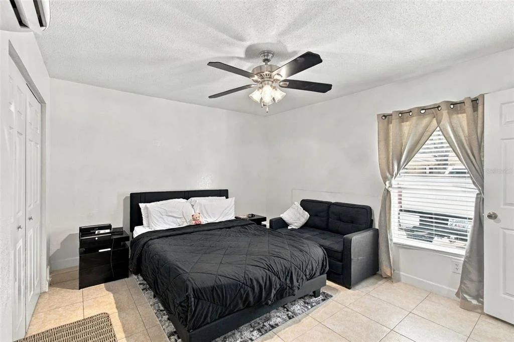 Photo of 1325 OAKCREST DRIVE