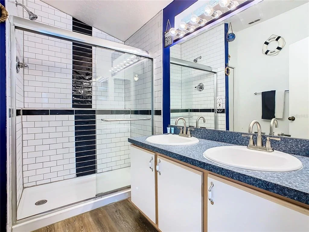 Photo of 114 CASTLEMAIN CIRCLE