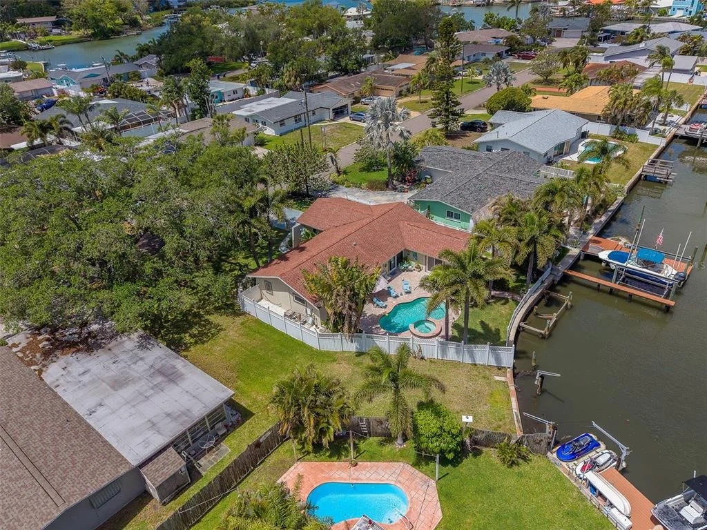 Photo of 2017 COVE DRIVE