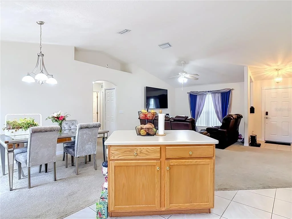 Photo of 8 BAINBRIDGE LANE