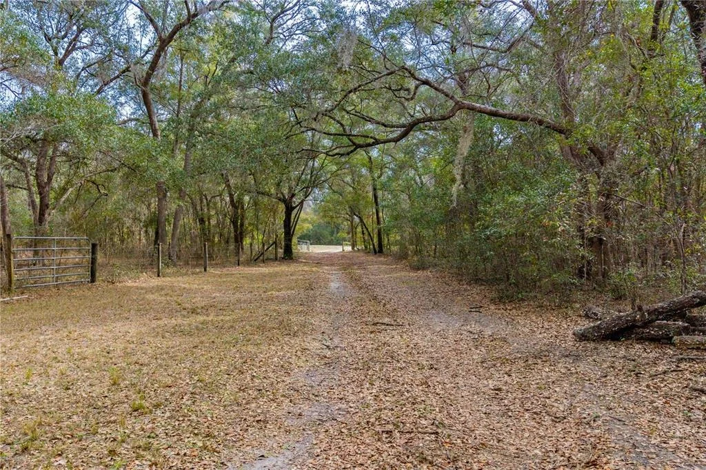 Photo of 19514 N COUNTY ROAD 225