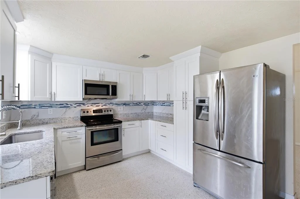 Photo of 2122 HOLIDAY DRIVE