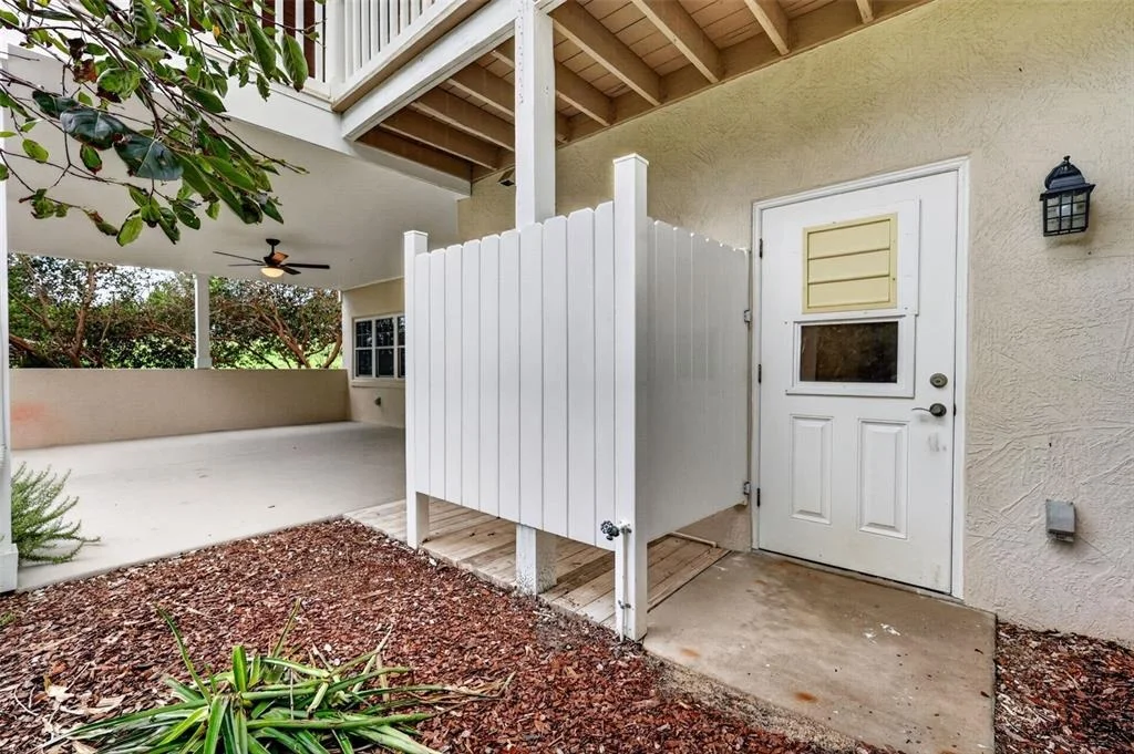 Photo of 580 W 10TH AVENUE
