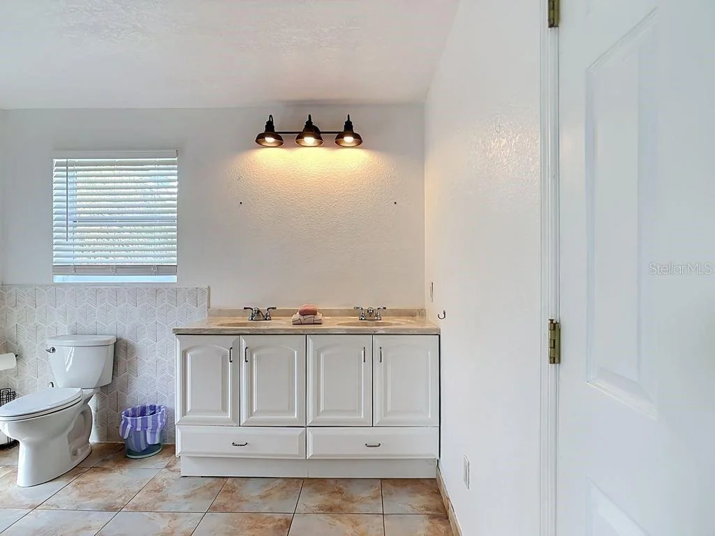 Photo of 1409 LAVILLA ROAD