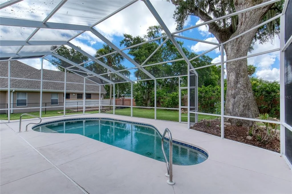 Photo of 5 WATERCLIFF LANE