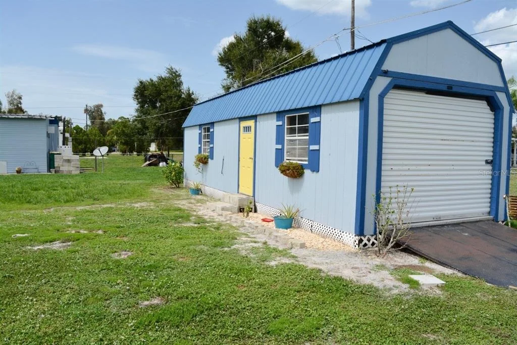 Photo of 15266 CIRCLE DRIVE