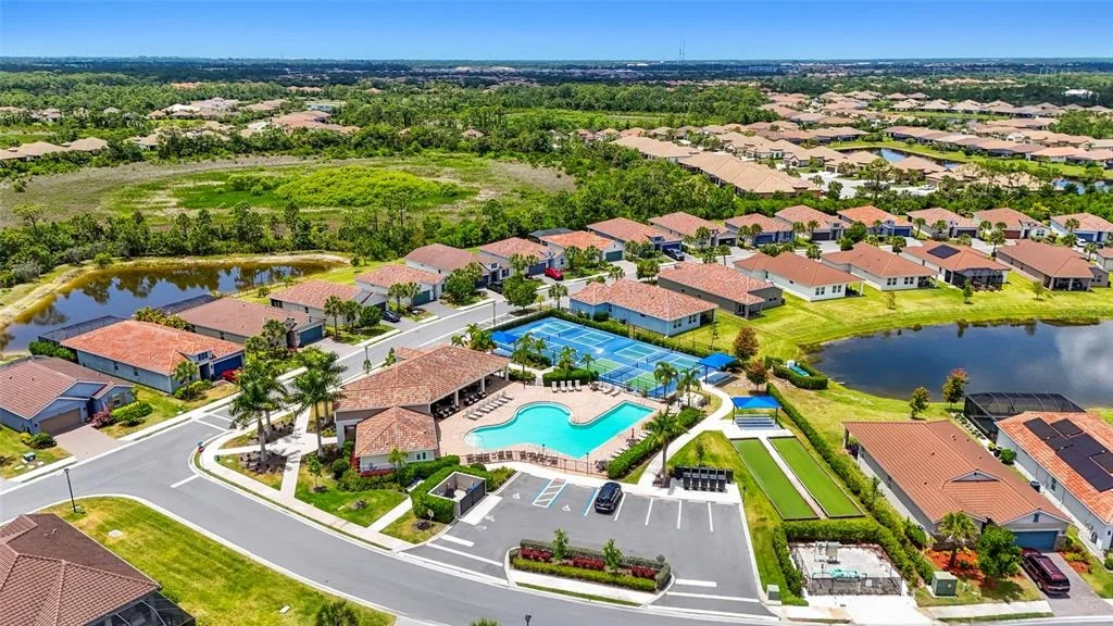 Photo of 617 MISTIFLOWER CIRCLE