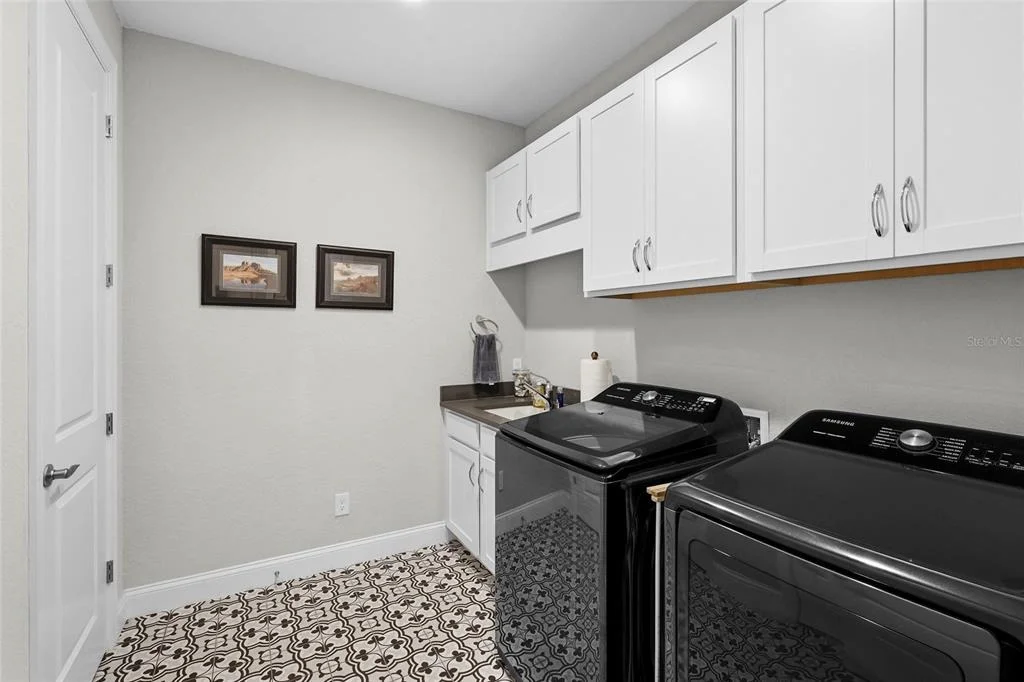 Photo of 617 MISTIFLOWER CIRCLE