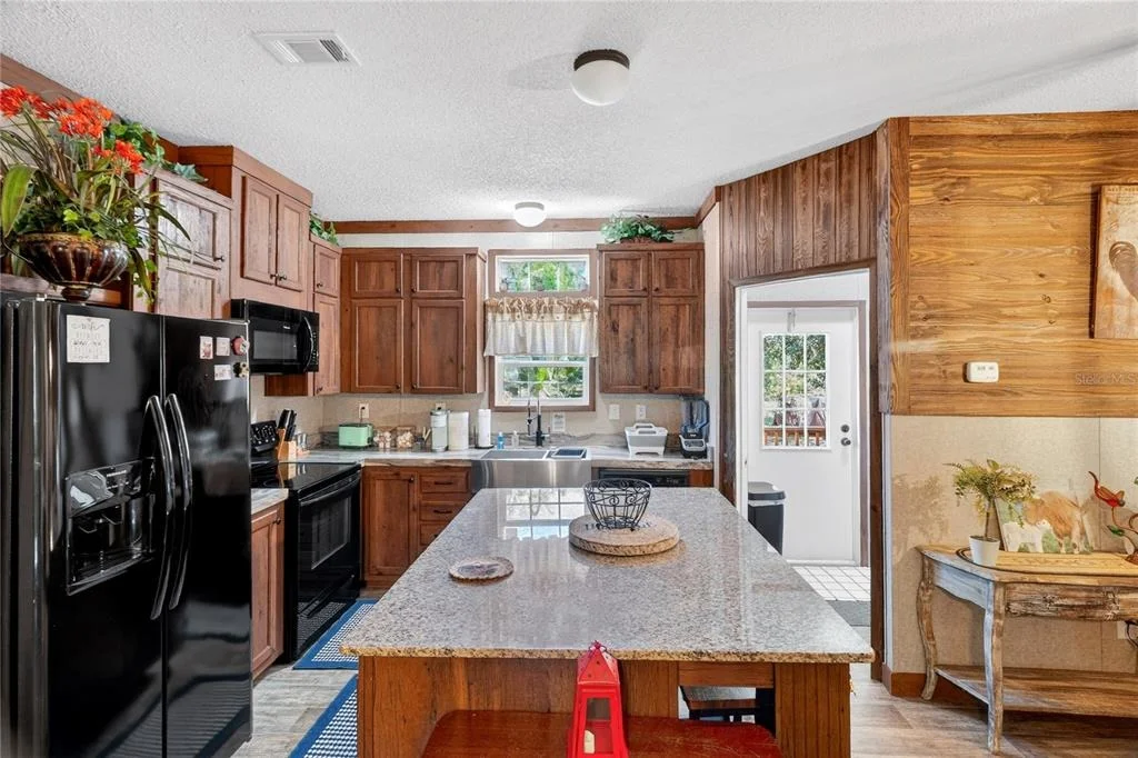 Photo of 1208 N COUNTY ROAD 315