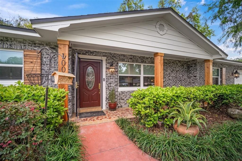 Photo of 1003 MANDALAY DRIVE