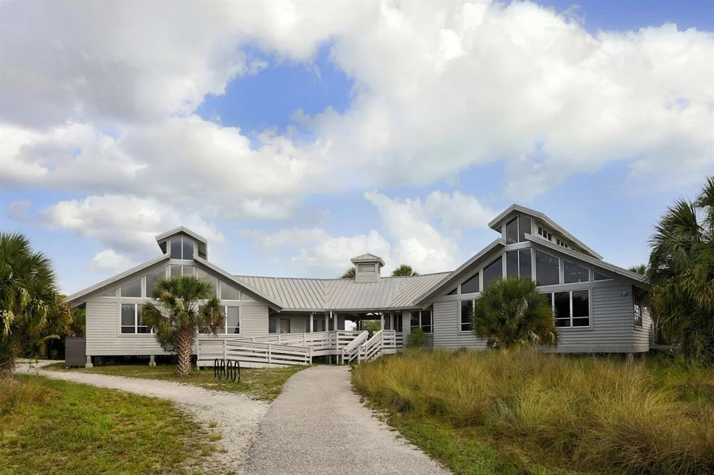 Photo of 897 COLONIAL ROAD