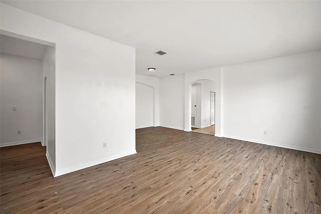Photo of 401 GRASSY KEY WAY
