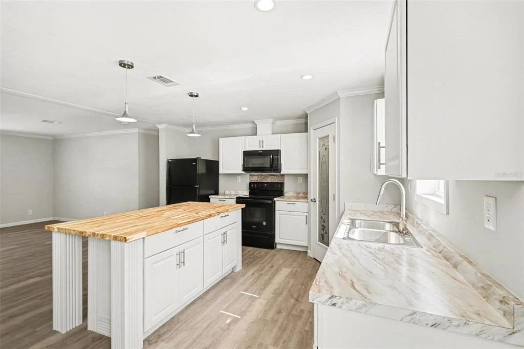 Photo of 23950 BASS ROAD