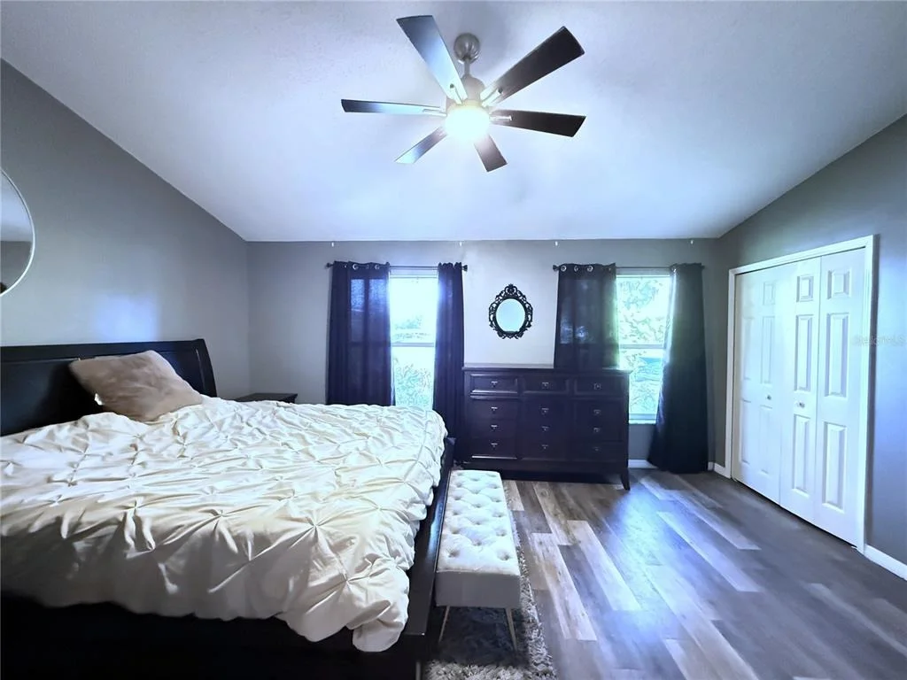 Photo of 1 HARRIS CIRCLE