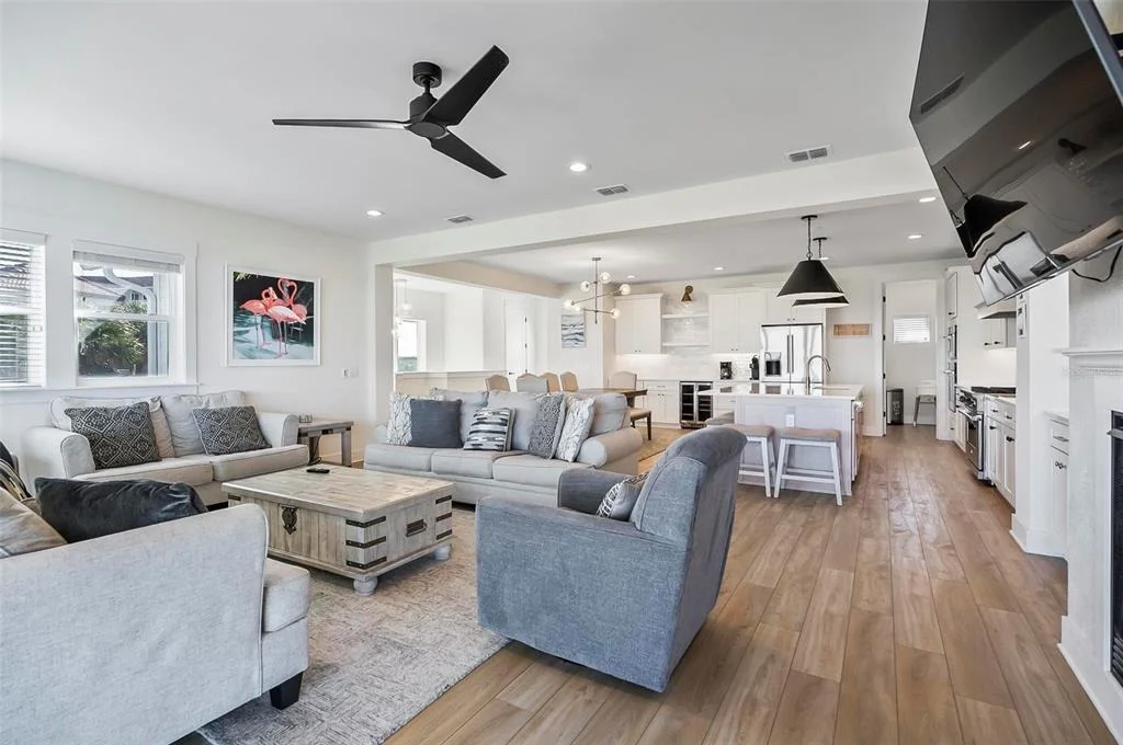 Photo of 200 SURFVIEW LANE