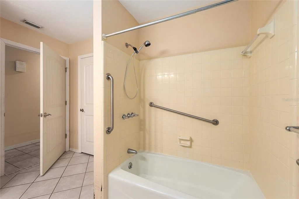 Photo of 3300 SE 32ND STREET