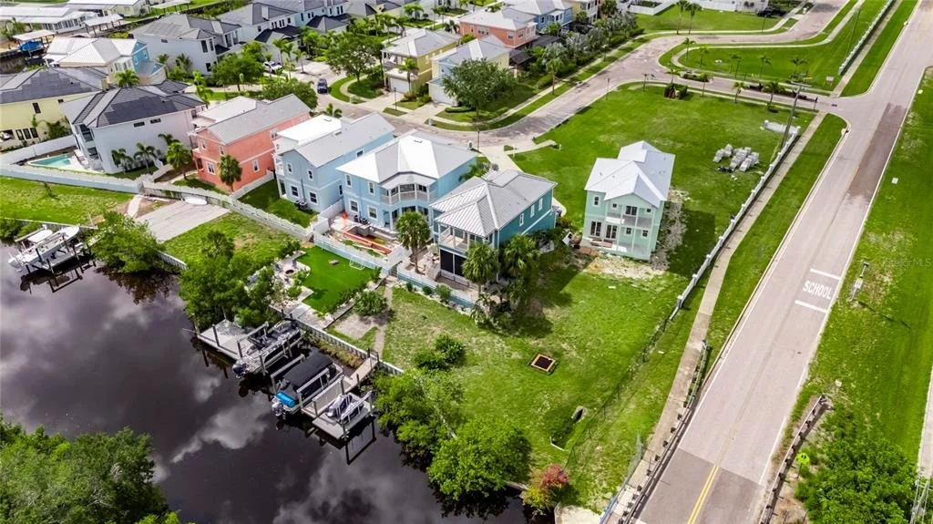 Photo of 6512 SIMONE SHORES CIRCLE