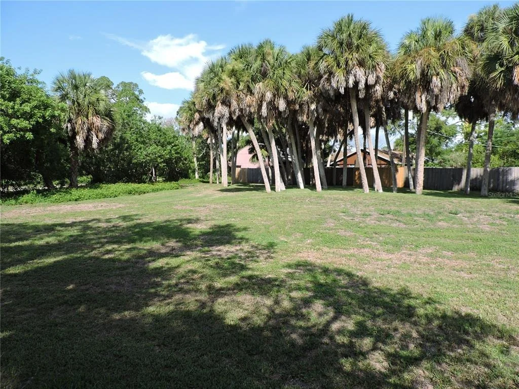 Photo of 905 COLONIAL ROAD