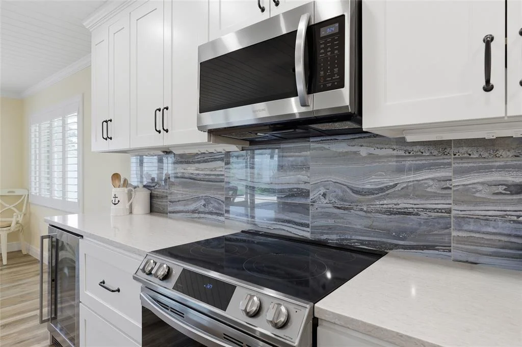 Photo of 707 BEVERLY ROAD