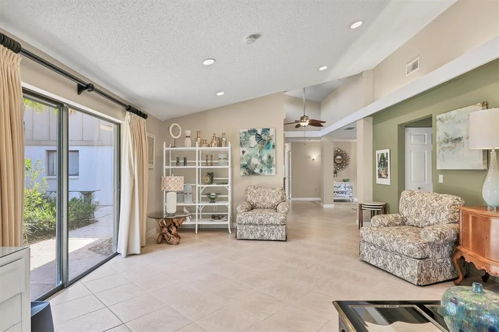 Photo of 6412 SUN EAGLE LANE