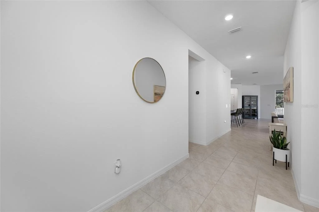 Photo of 20076 AZUL MARBLE LOOP