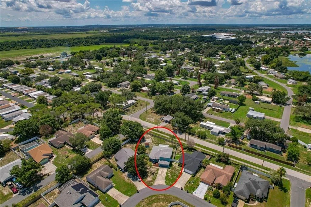 Photo of 372 LAKE DAISY CIR