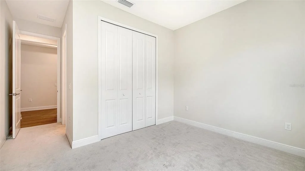 Photo of 10005 POWELL AVENUE