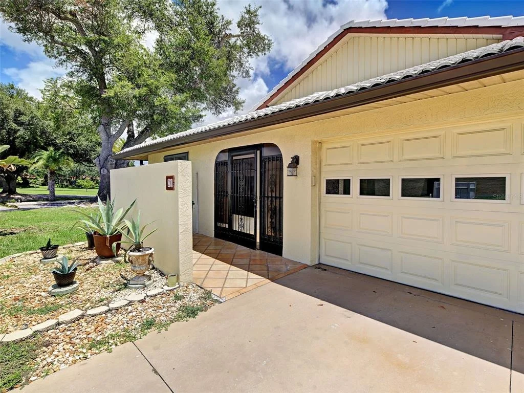 Photo of 20 IDLE SANDS DRIVE