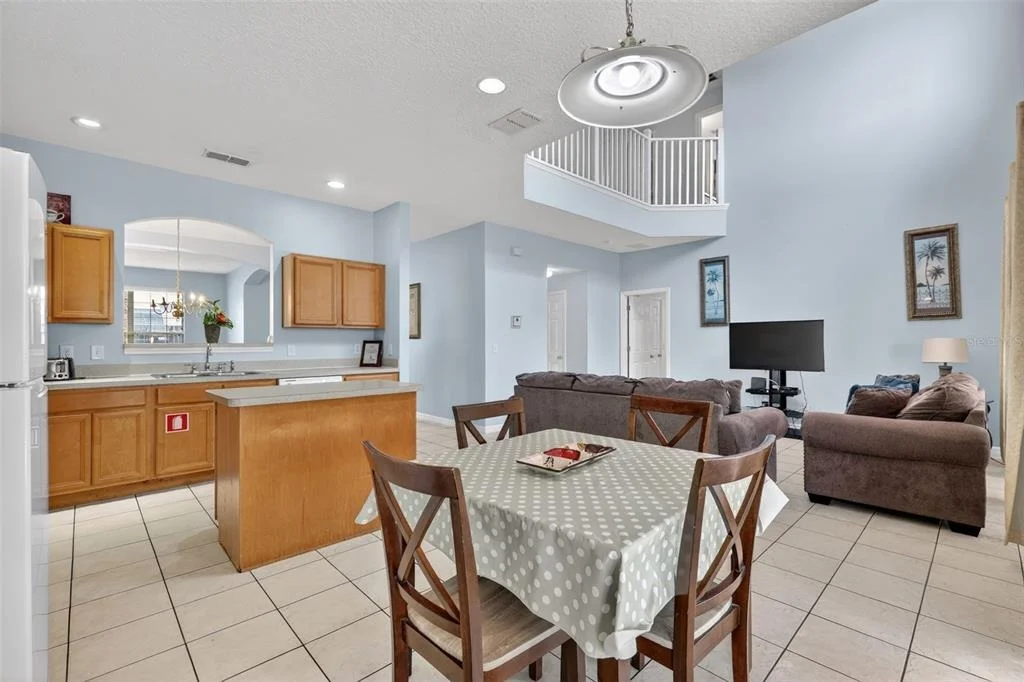 Photo of 928 SOLANA CIRCLE