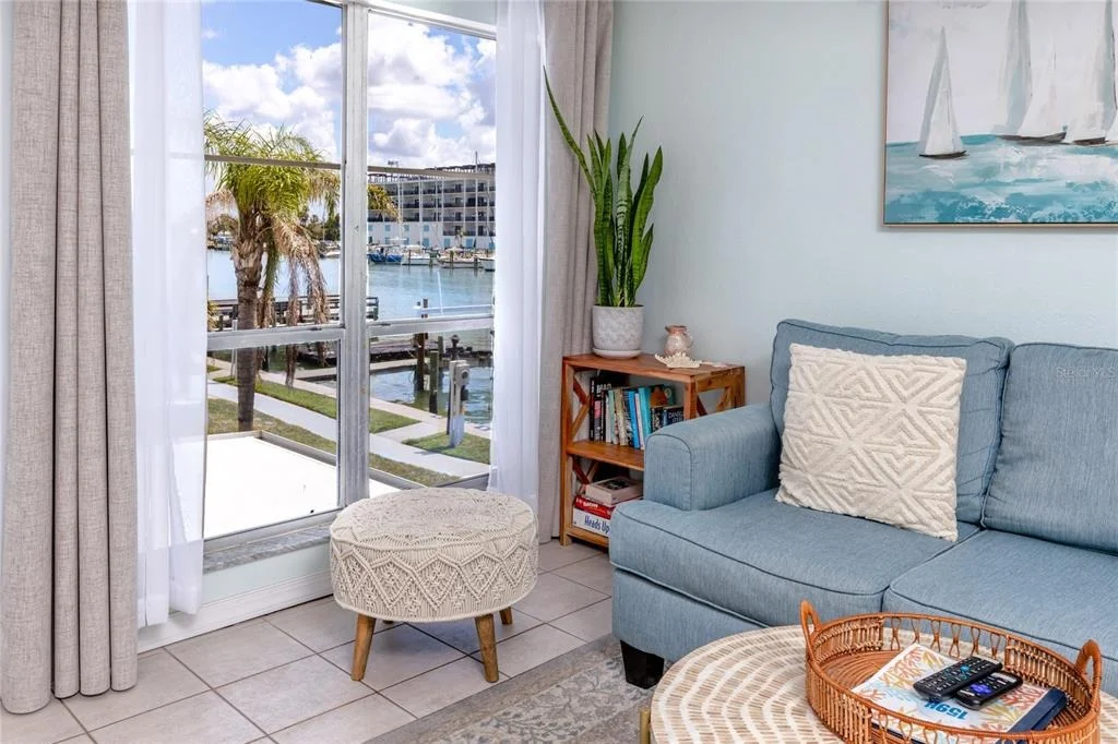 Photo of Unit H at 159 MEDALLION BOULEVARD
