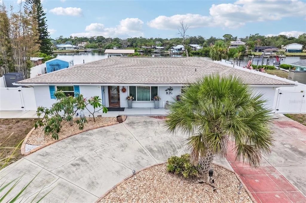 Photo of 806 BLUE HERON BOULEVARD