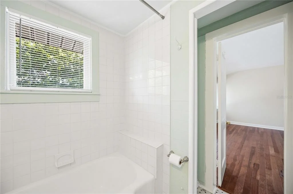 Photo of 2710 3RD AVENUE W