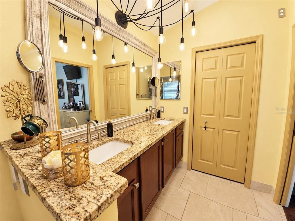 Photo of 11404 DEERCROFT COURT