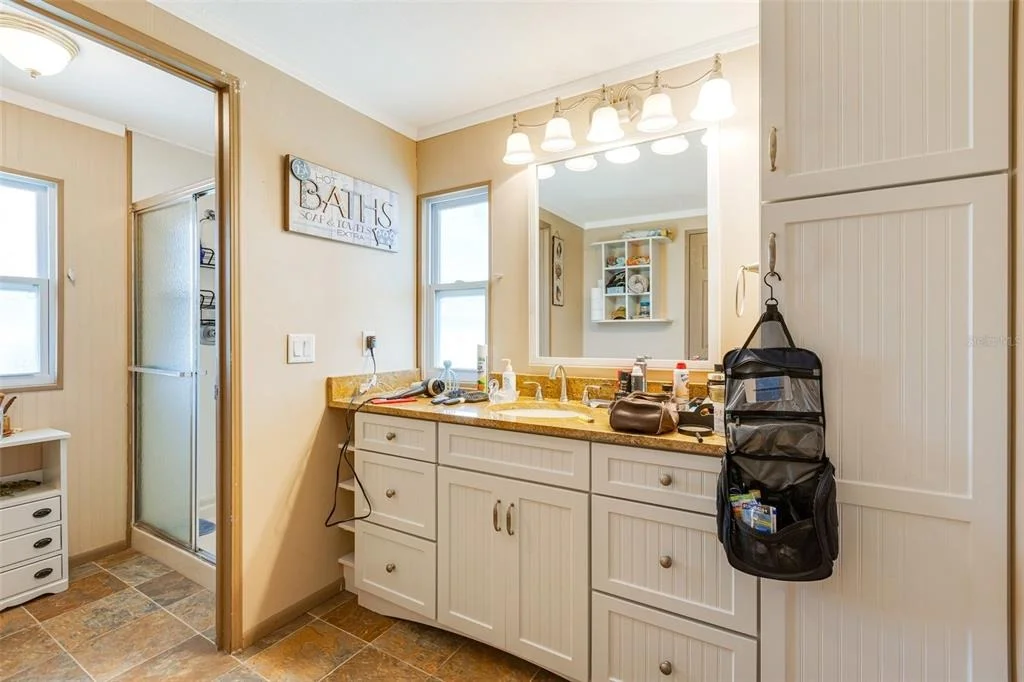 Photo of 412 VIVAR