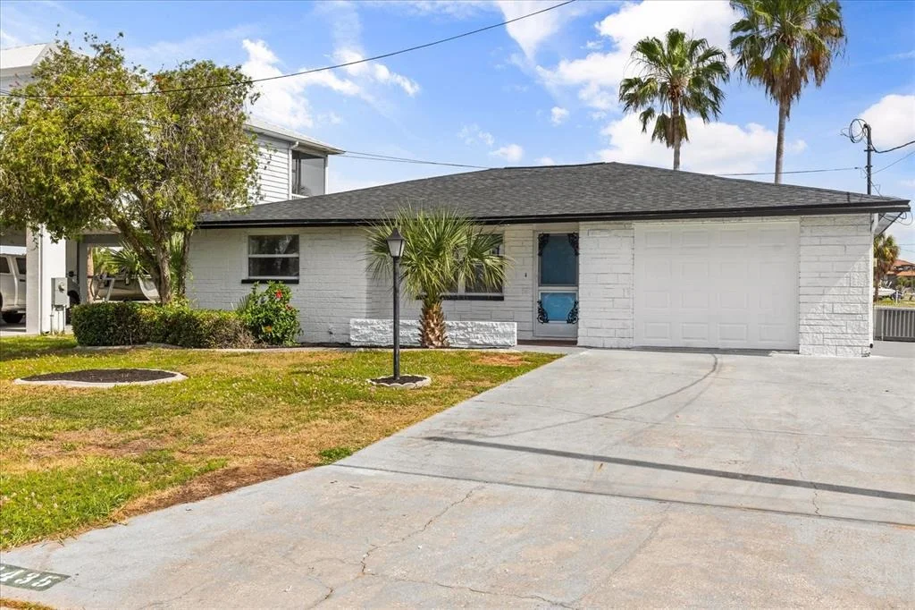Photo of 3435 GULF COAST DRIVE