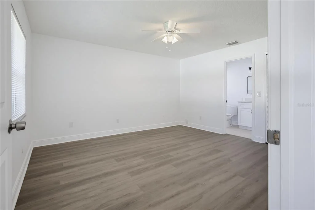 Photo of 1060 DEES DRIVE