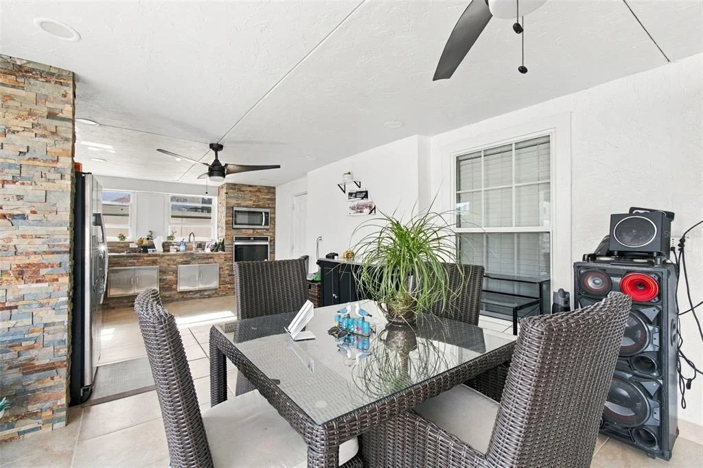 Photo of 1325 OAKCREST DRIVE