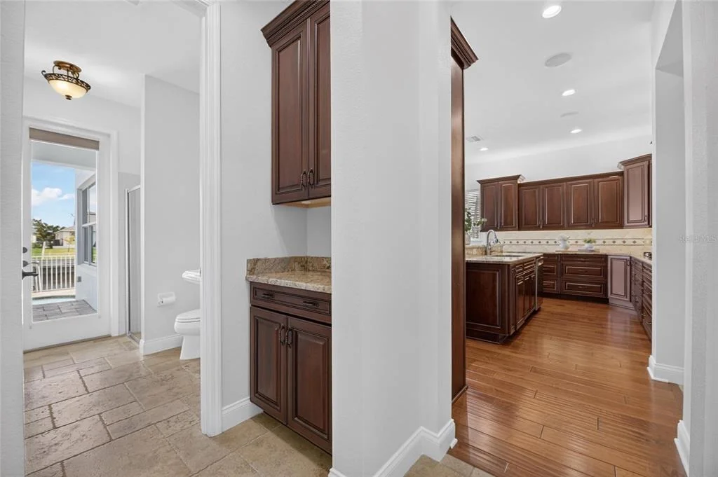 Photo of 715 ISLEBAY DRIVE