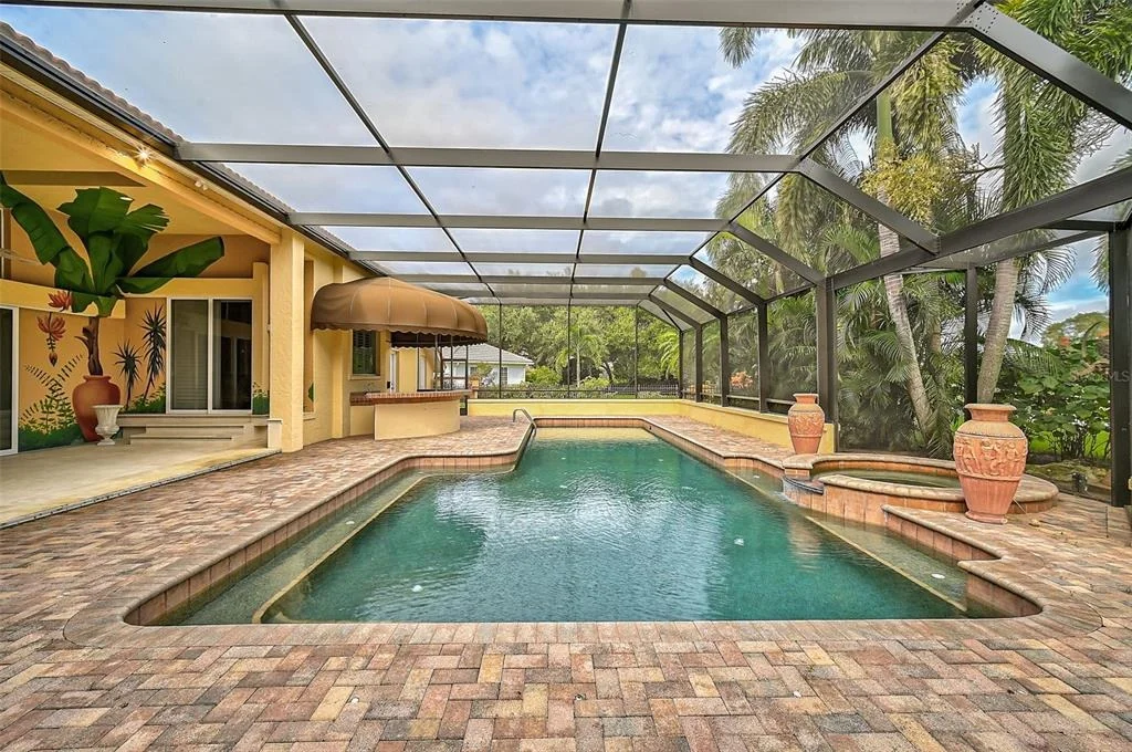 Photo of 909 MACEWEN DRIVE