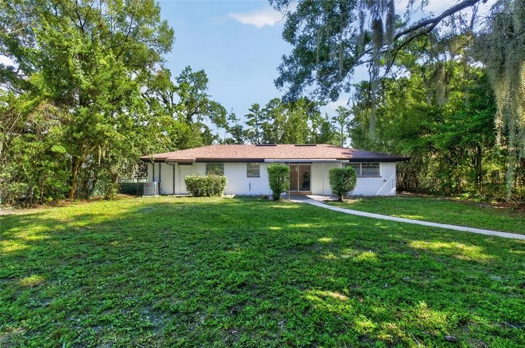 Photo of 5212 CLARENDON ROAD
