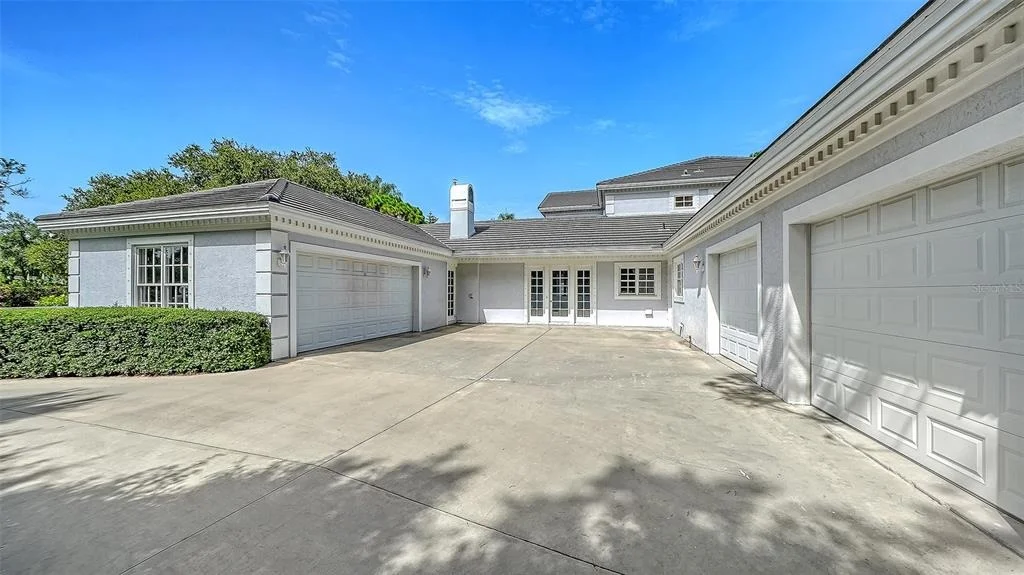 Photo of 916 MACEWEN DRIVE