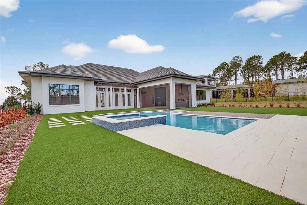 Photo of 16130 PENDIO DRIVE