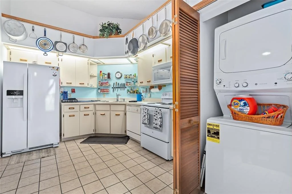 Photo of Unit 308 at 596 N NOVA ROAD