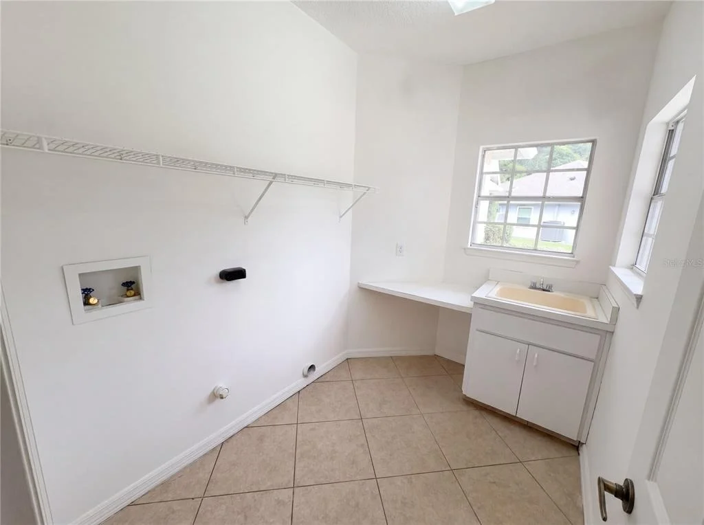 Photo of 680 MACGLENROSS DRIVE