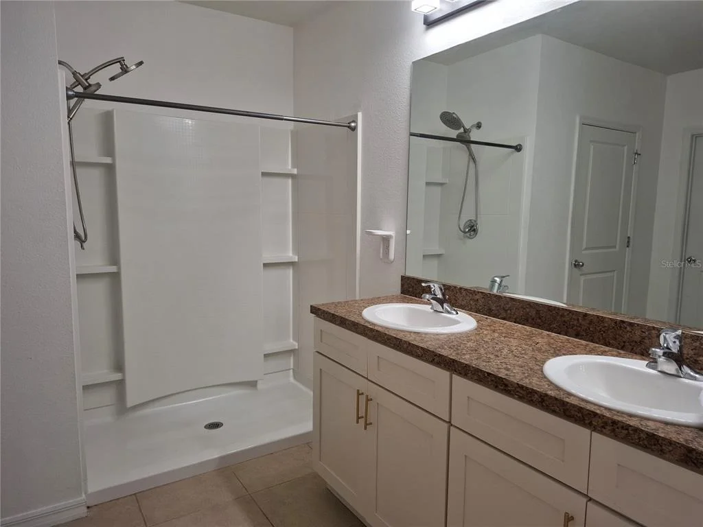 Photo of 2805 NE 45TH AVENUE
